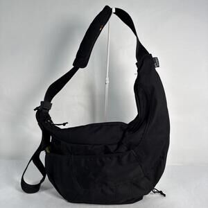 Lowepro Passport Sling Black DSLR Camera Bag One-Shoulder, Expandable